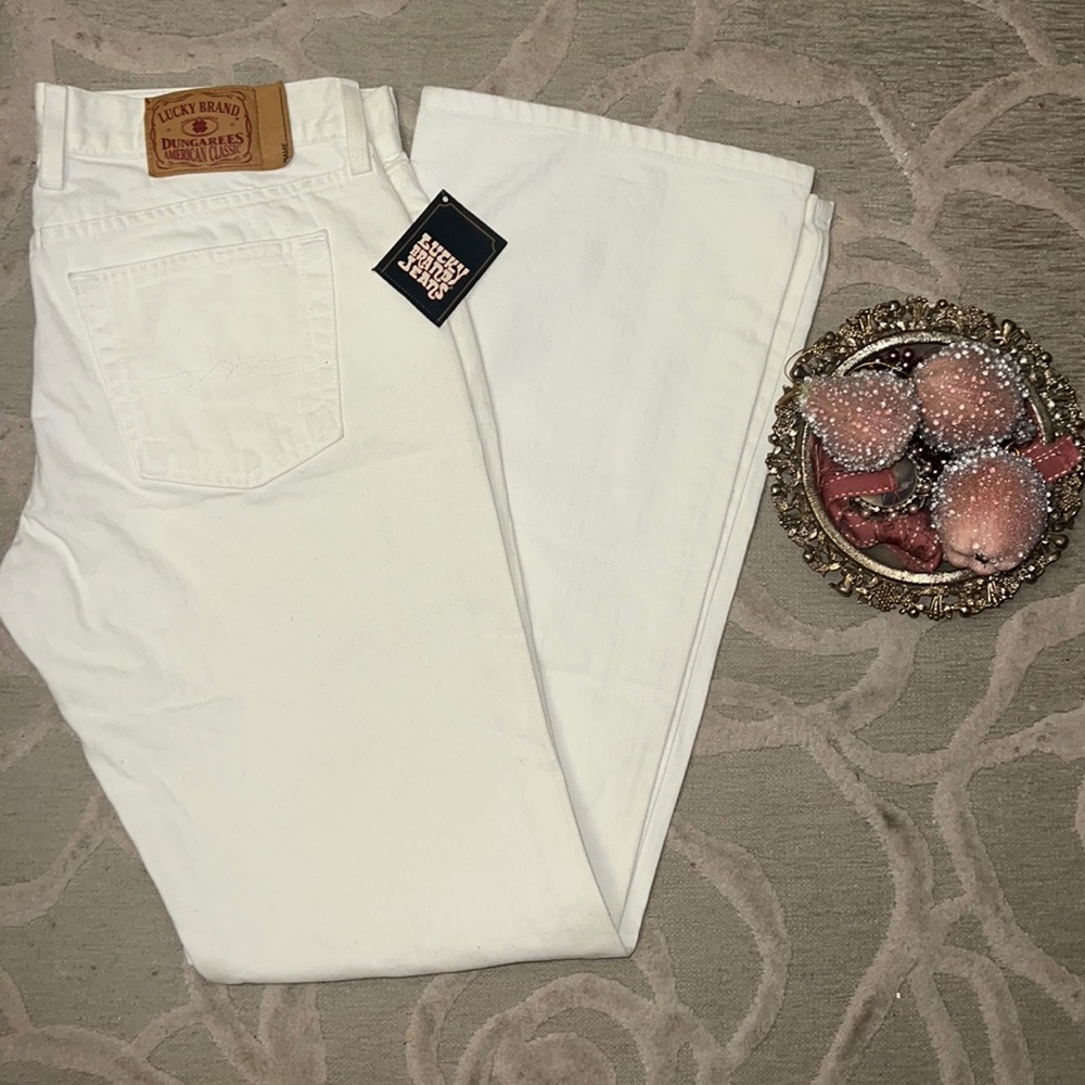 NWT VINTAGE🌷LUCKY BRAND🌷White denim mid rise flare jean